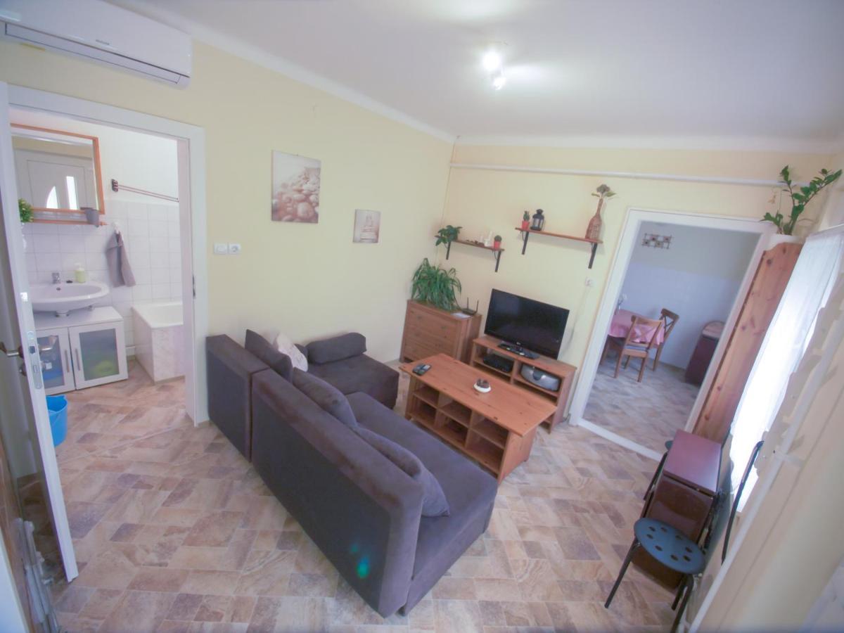 Estike Apartment Balatonlelle Exterior foto