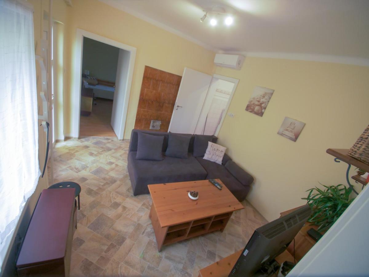 Estike Apartment Balatonlelle Exterior foto