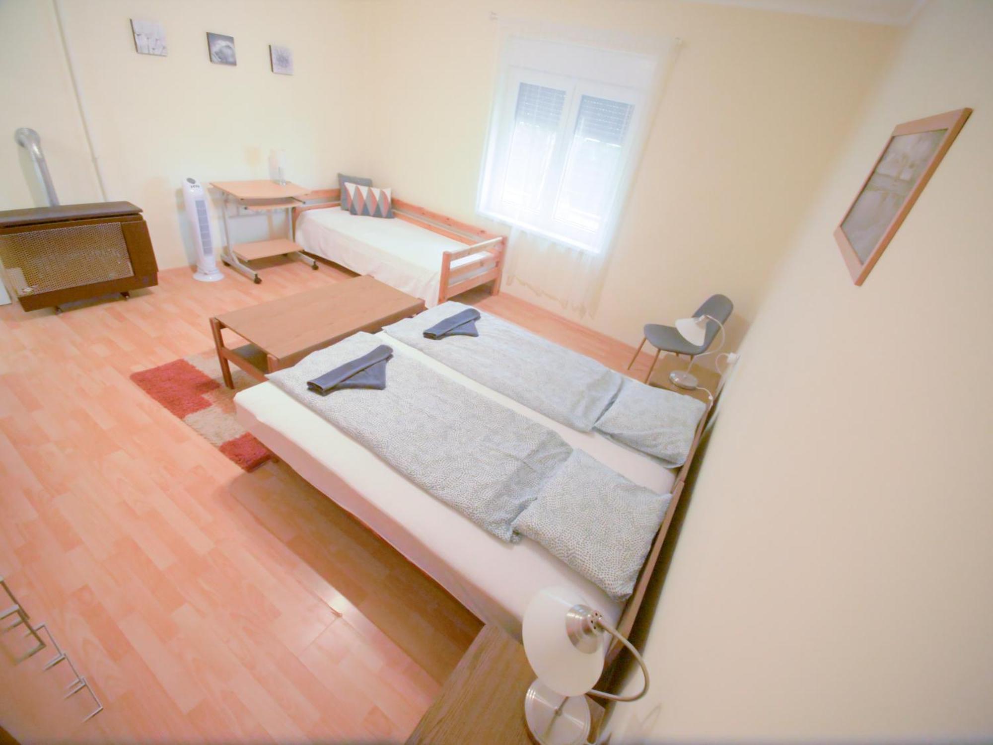 Estike Apartment Balatonlelle Exterior foto